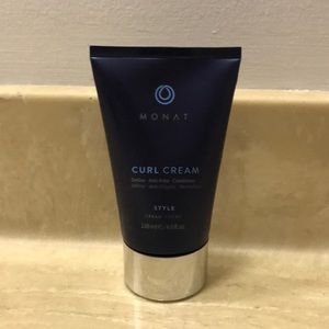 M O N A T   curl cream